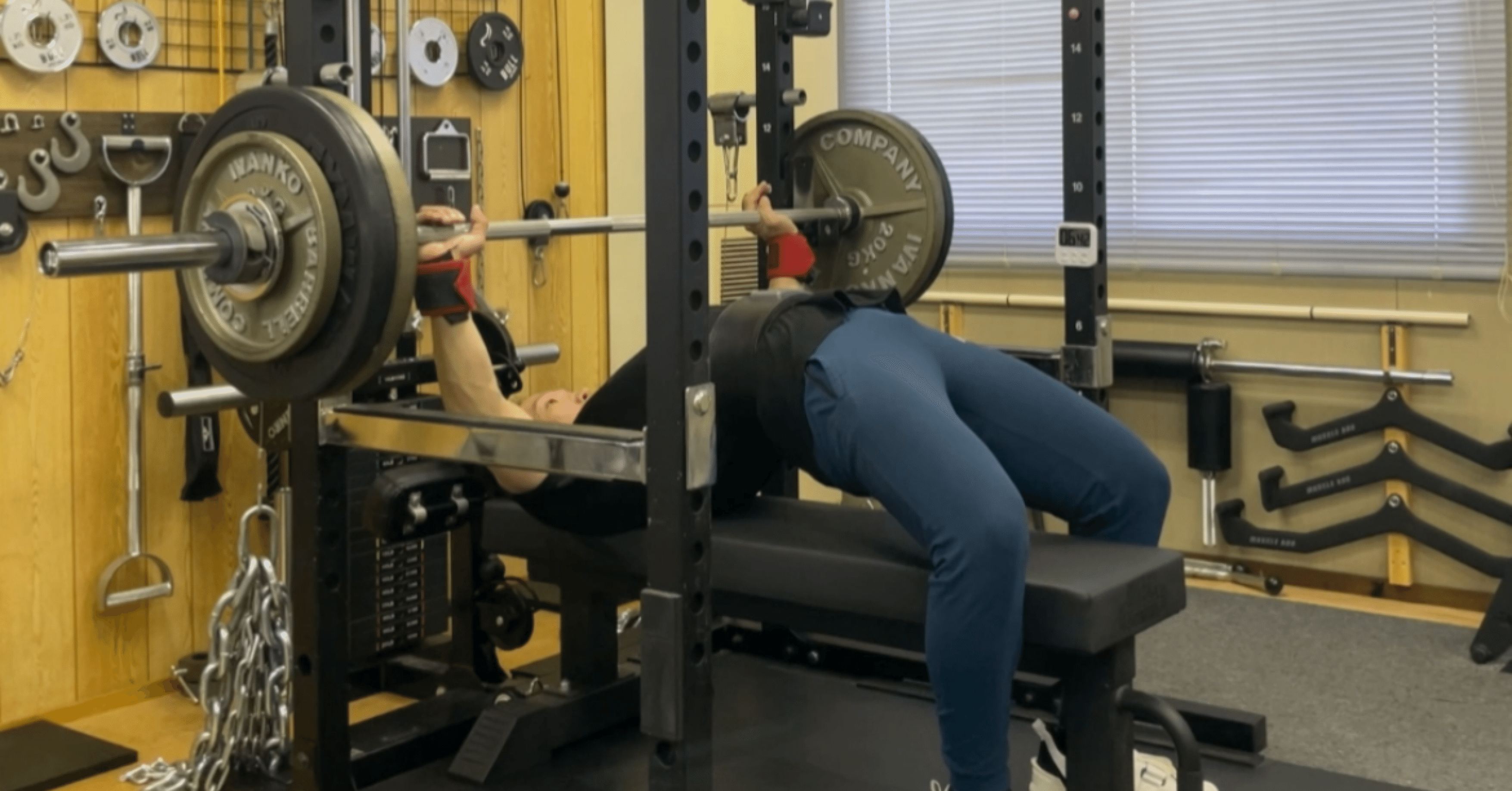 25日まで福岡引き取り限定　ベンチプレス　プレート145kg チンニング l