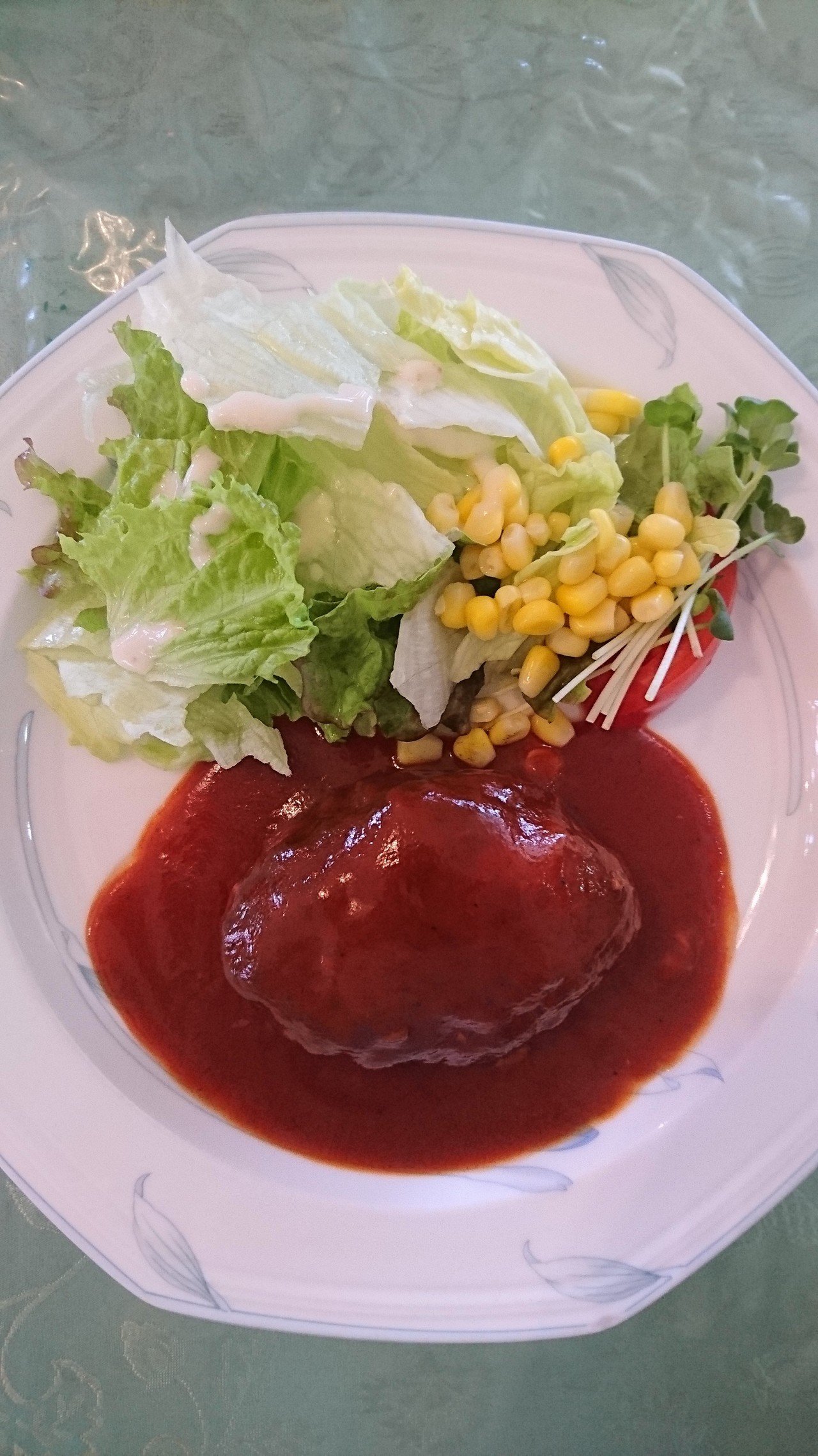 本日のランチ ハンバーーーーーグ 山梨 県韮崎市にあるサイトーさんにて 1 080円のハンバーグセット ここのハンバーグが一番美味しいですよ ジューシーなハンバーグと 自家製のトマトソースがよく合 はーちゃん Note 本日のランチ ハンバーーーーーグ 山梨 県韮崎市にあるサイトーさんにて 1 080円のハンバーグセット ここのハンバーグが一番美味しいですよ ジューシーなハンバーグと 自家製のトマトソースがよく合 はーちゃん Note
