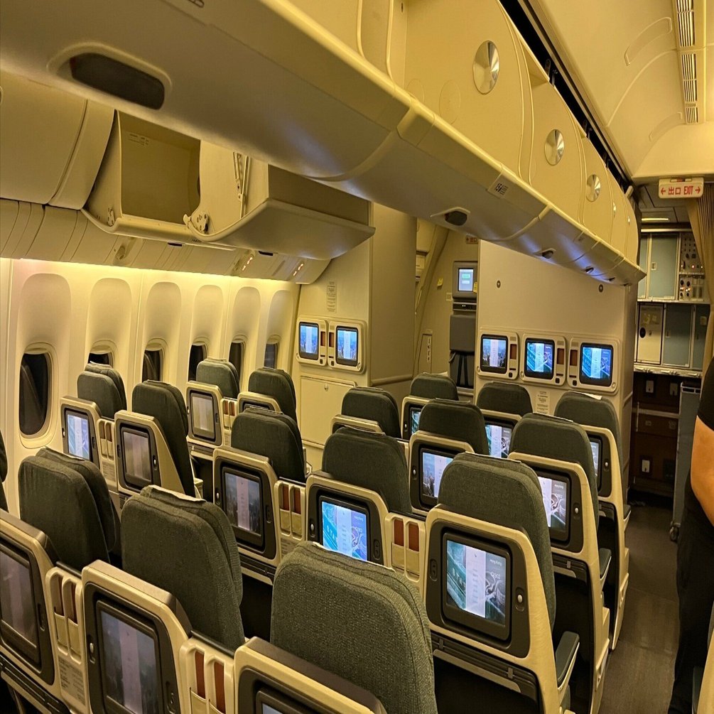 キャセイパシフィック航空 ビジネスクラス搭乗機（マニラ⇒香港⇒関空