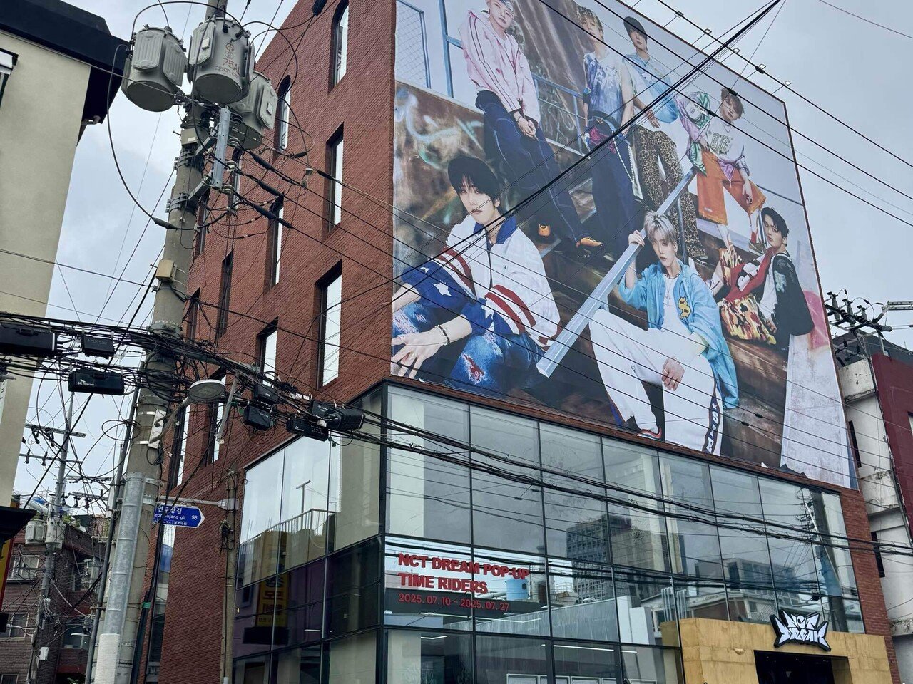 MONSTA X 10周年 POP UP ジュホン セット MONSTA X 10周年記念コンサート【渡韓記録】｜akoko_bop