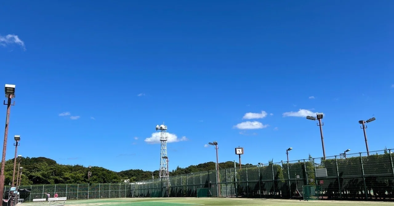 Recommended Tips for Tennis Practice Under the Scorching Sun 🎾｜青空テニスコーチ