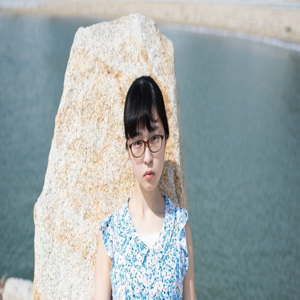 少女礼讃　青山裕企　匿名配送 青山裕企 Web写真展「少女礼讃スライドショー」（二十二） - YouTube