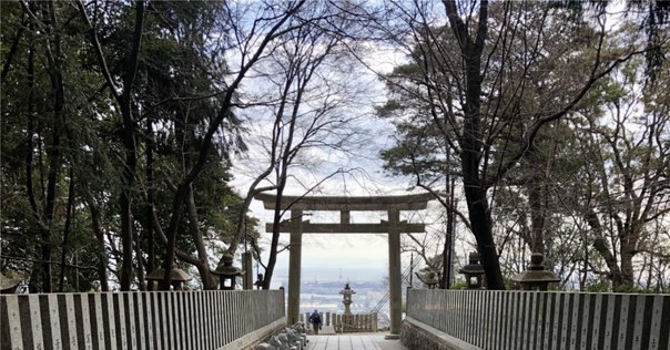 天才科学者 楢崎皐月｜神戸のスピリチュアルシンガー たせやん。