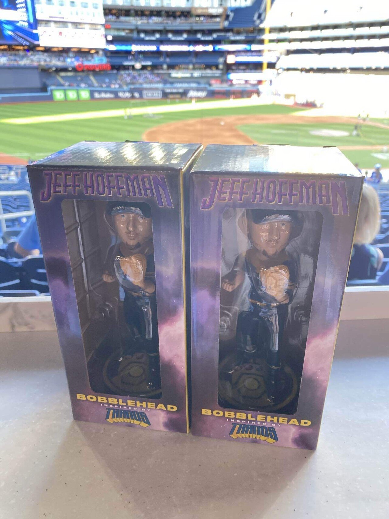 ブルージェイズ ジェフ・ホフマン ボブルヘッド ブルージェイズvsヤンキース、ホッフマンのボブルヘッドデーが最高だっ