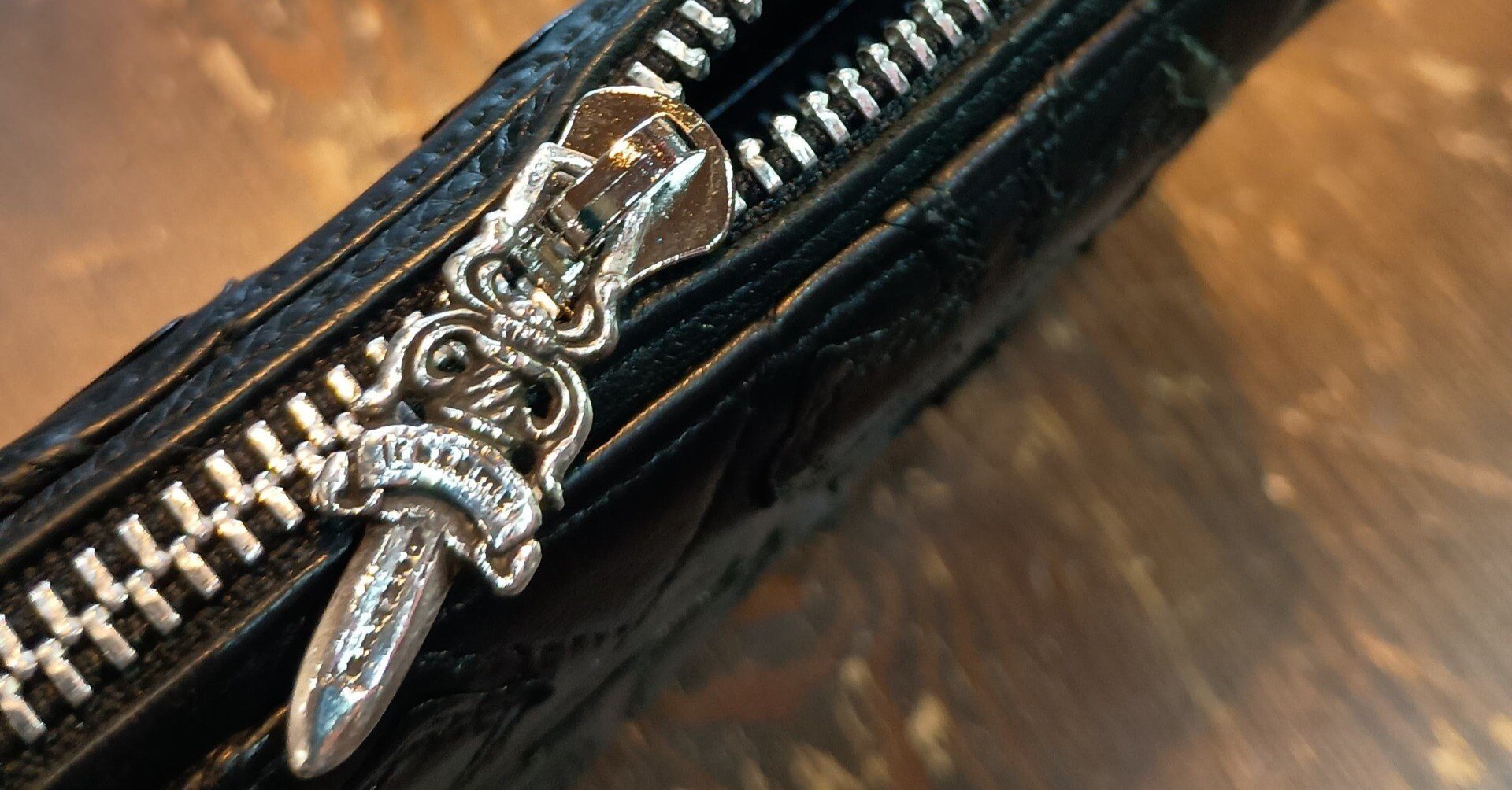 ファスナー修理】Chrome Heartsのラウンドファスナーウォレットの