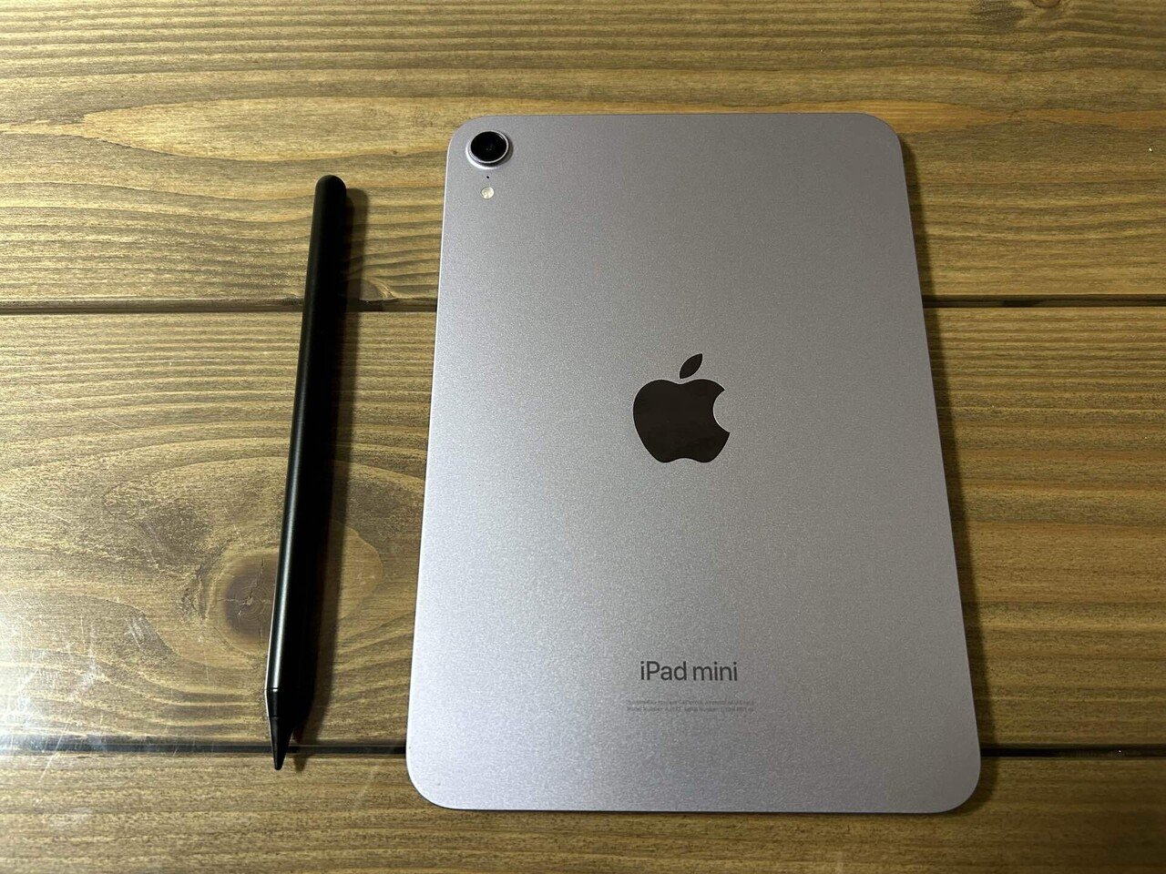 iPad mini 7 (美品) 59,000円 ─ 北浜駅手渡し