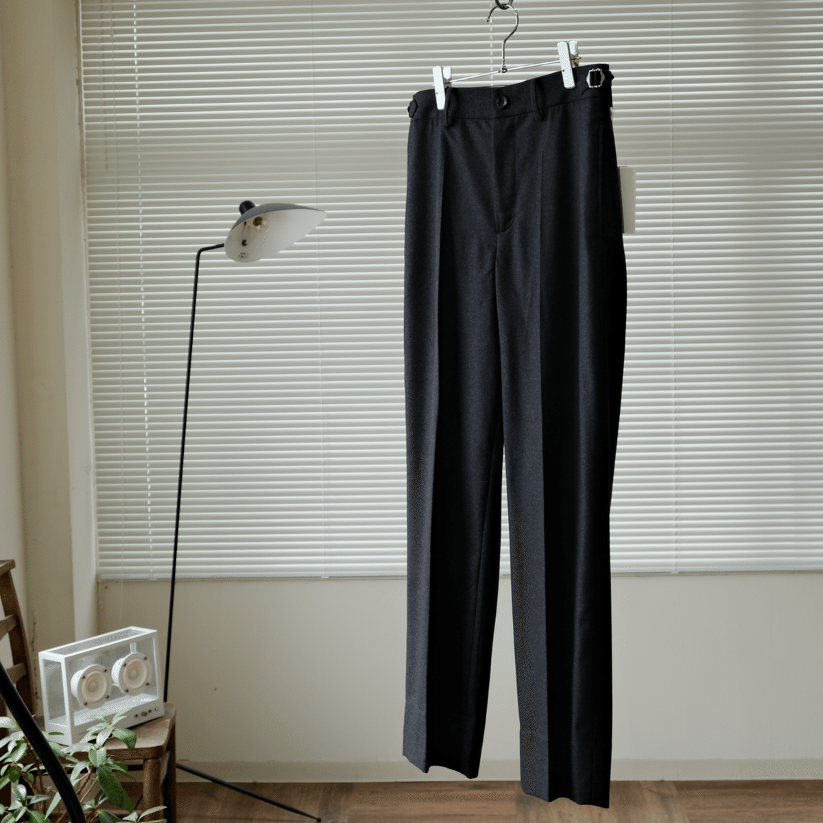 新品 谷吹 OKA ストライプ ポケット 1タック ワイド スラックス パンツ 新品 谷吹 OKA ストライプ ポケット 1タック ワイド スラックス