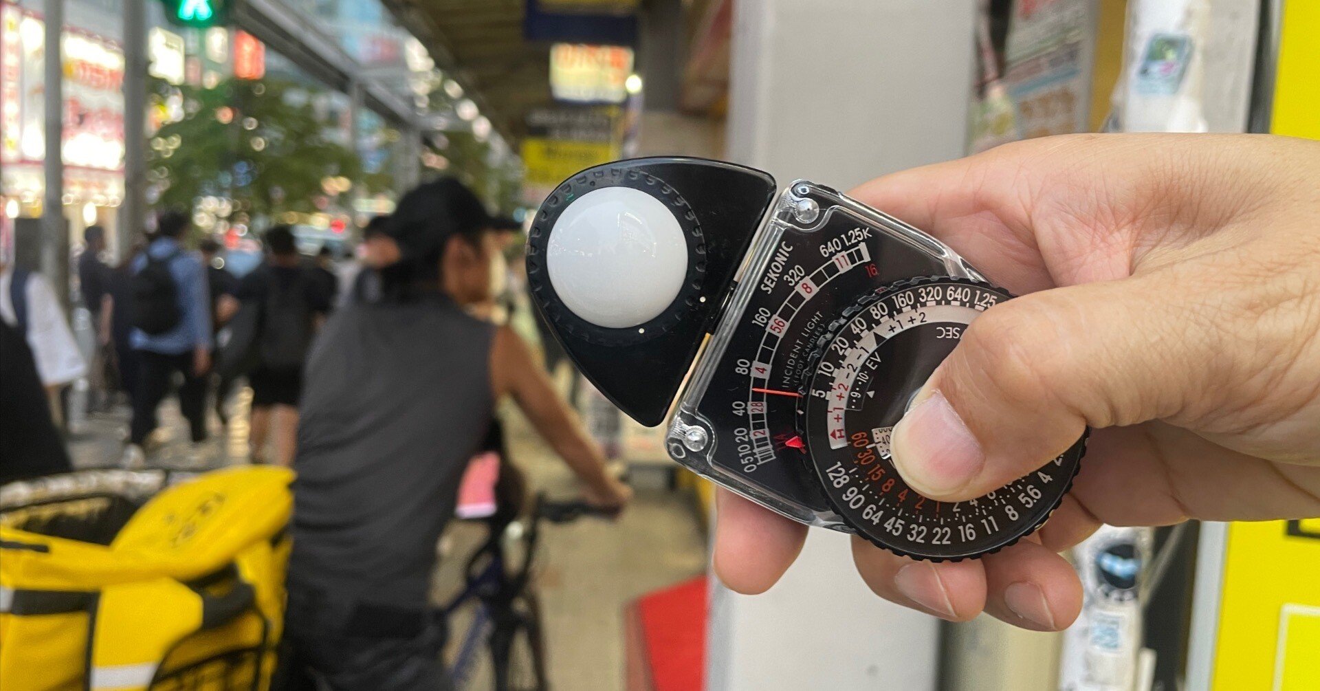 素振りで楽しむ単体露出計｜MOJA MOJA