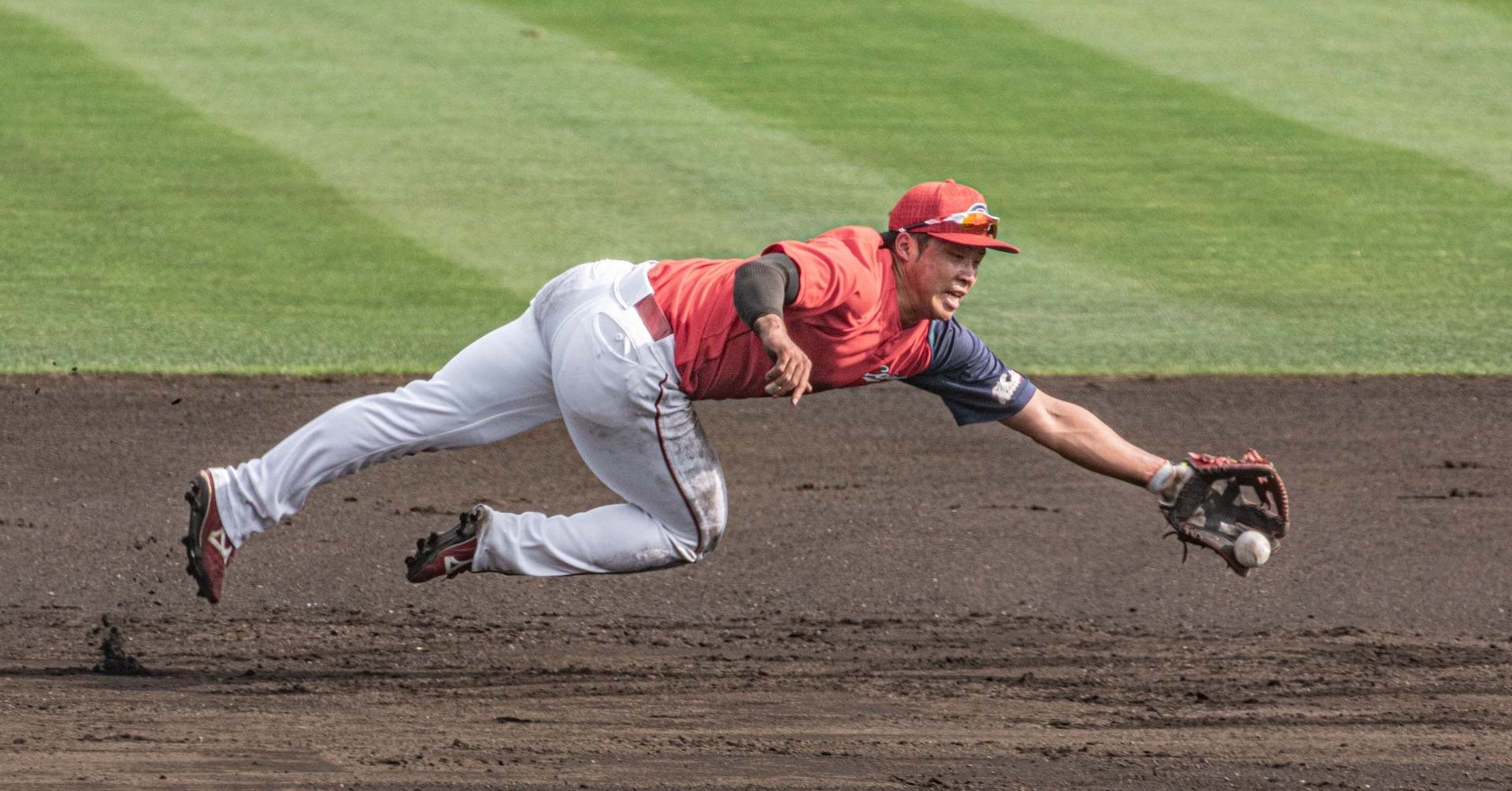 ショット数8759枚！WiFi機能付☆Nikon D5300☆スポーツ撮影向き！ ショット数8759枚！WiFi機能付☆ニコン D5300☆スポーツ撮影向き