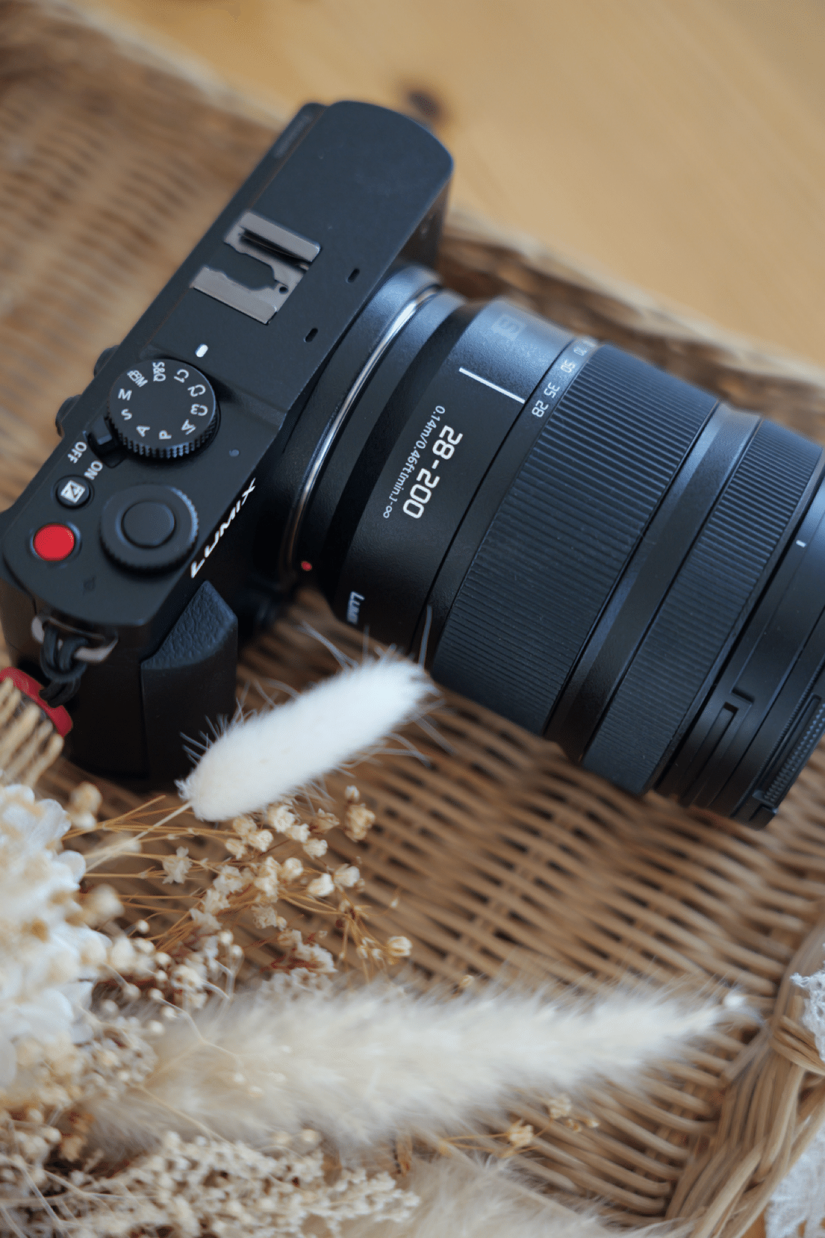 LUMIX S 28-200mm F4-7.1 ⚠️前玉キズあり LUMIX S 28-200mm F4-7.1 MACRO O.I.S. 買いました！｜Lumixer