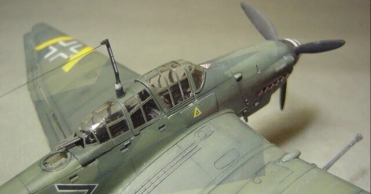 (未使用･未開封品)　アカデミー 1/72 JU87G-2 スツーカ “カノーネン フォーゲル AM12404 プラモデル gsx453j Ju87G スツーカ カノーネンフォーゲル プラモデル｜ホビーサーチ