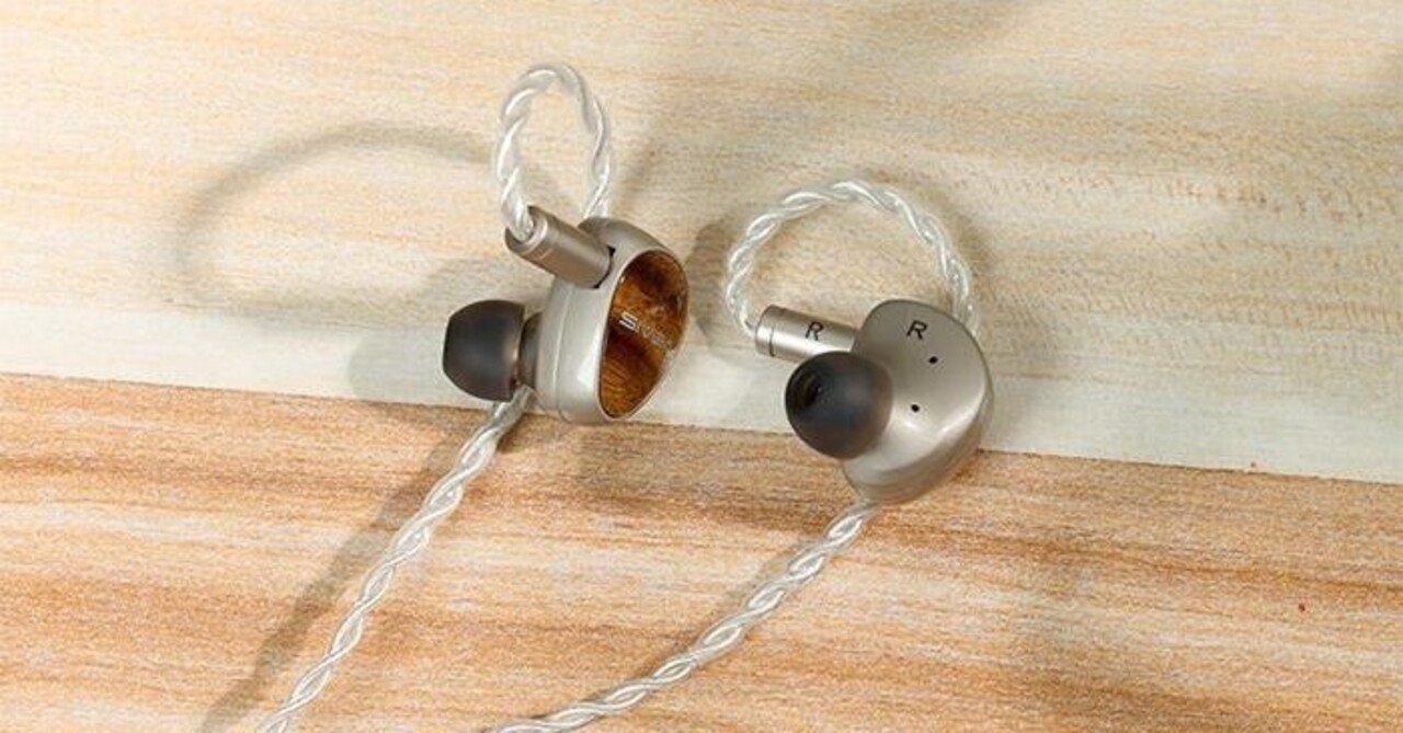 世界初クラスの「ガラス平面振動板」搭載イヤホン【SIVGA QUE-UTG