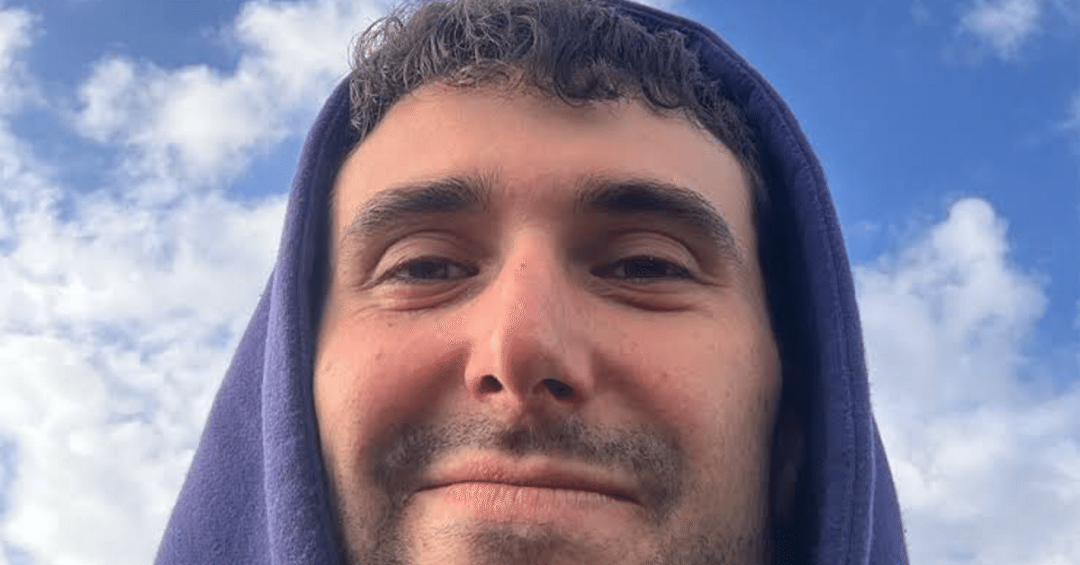 Fred Again.　直筆サイン入り写真　　フレッド アゲイン Fred Again. 直筆サイン入り写真 フレッド アゲイン ユニクロ on X: