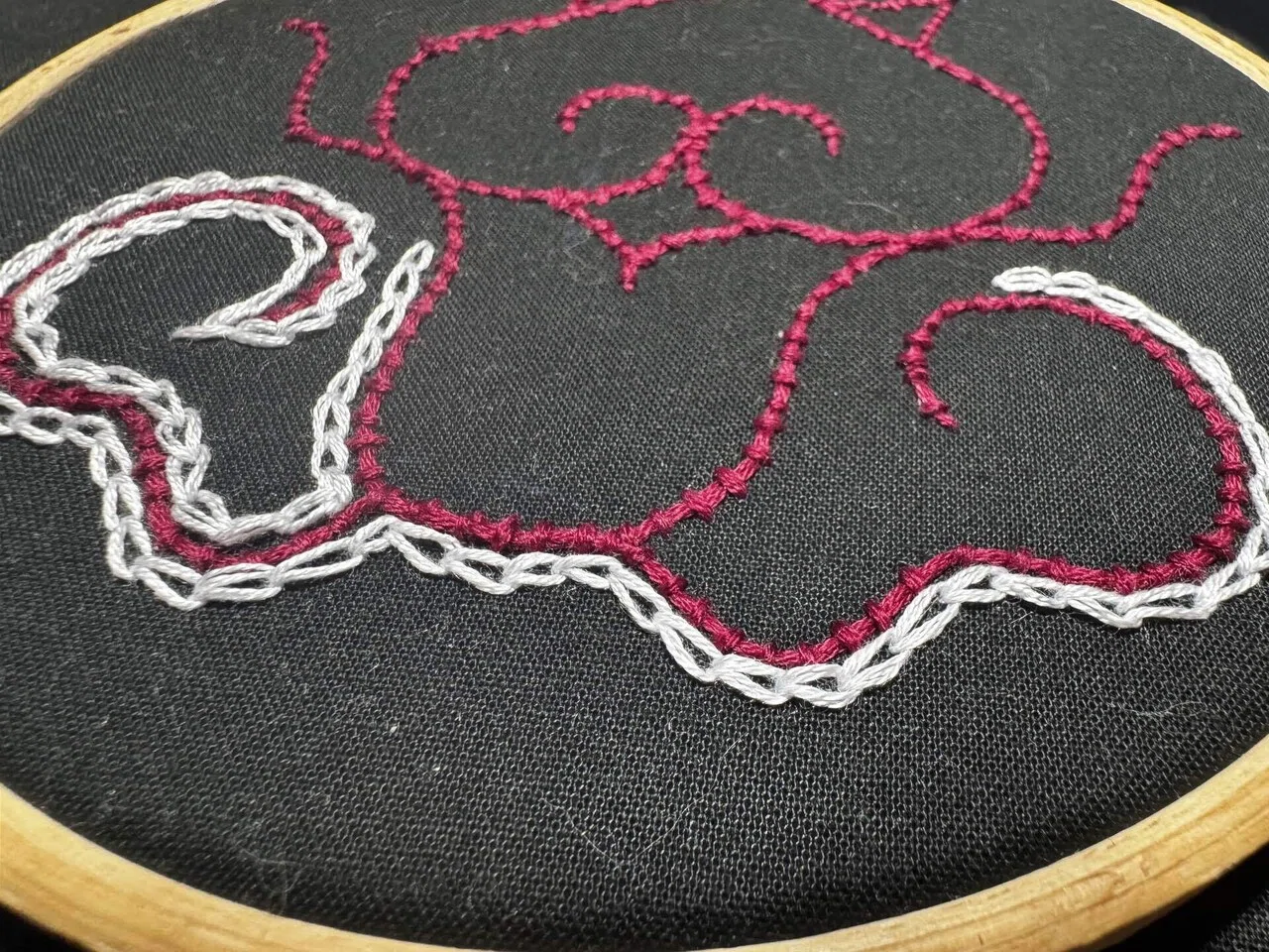 アイヌ刺繍、オシャレでかっこいいから見て～～！！｜ぽにもち