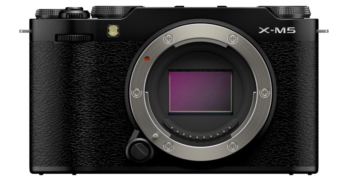 X-M5だけの特異点】なぜフジフイルムは“旧センサー×最新エンジン