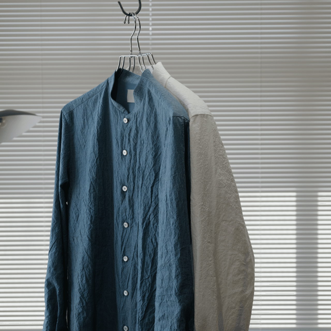 山内 / 塩縮加工ラミーシャツ｜水岡