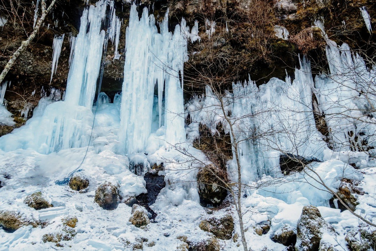 DRT 氷柱 引き続きまほら岩手さんより📸 約1か月間、24時間かけて散水して
