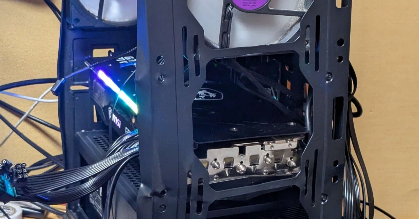 PCケースを破壊しないでグラボに入れてみた【導入編】｜ヒロ/VRC 