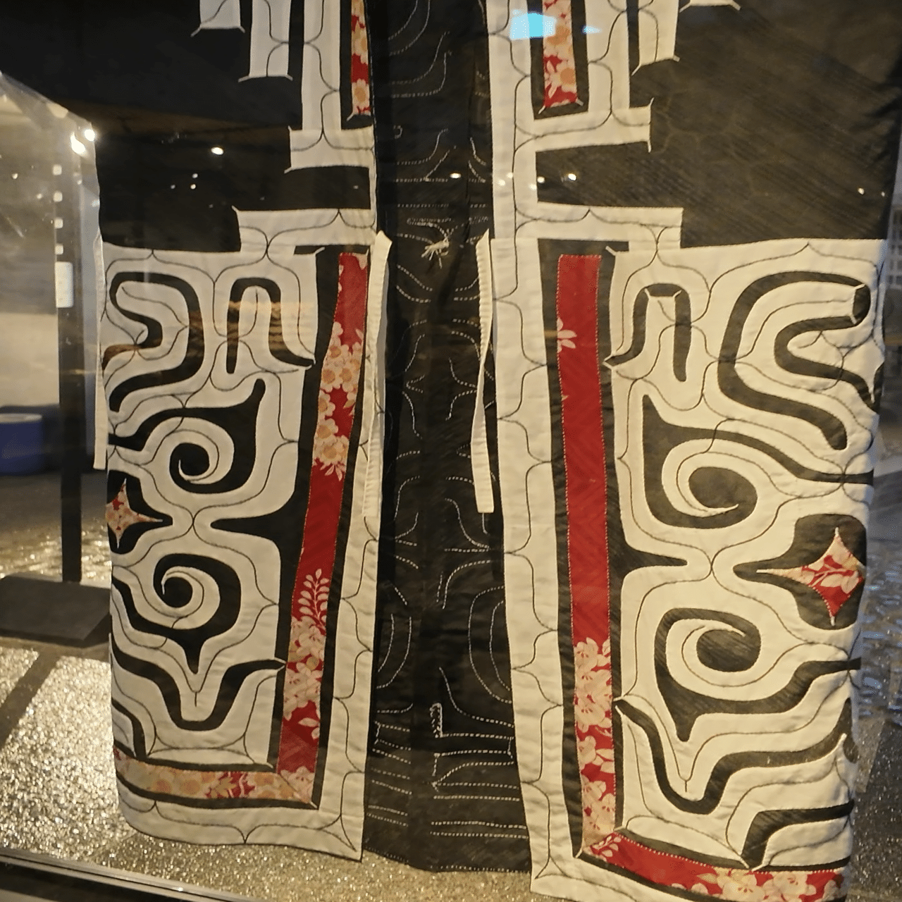 アイヌ刺繍、オシャレでかっこいいから見て～～！！｜ぽにもち