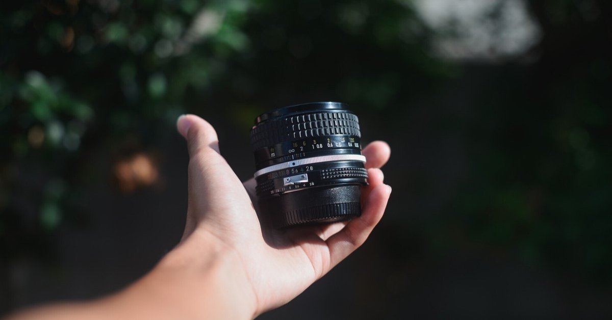 Nikon Ai-s Nikkor 35mm F2.8 単焦点レンズ Ai Nikkor 35mm f2.8|硝子窓