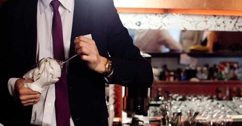 バーテンダーの腕を見る方法とその重要性 小桜 桐生優樹 Note