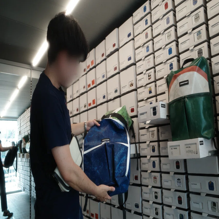 スイス ｜ FREITAG｜みずたま