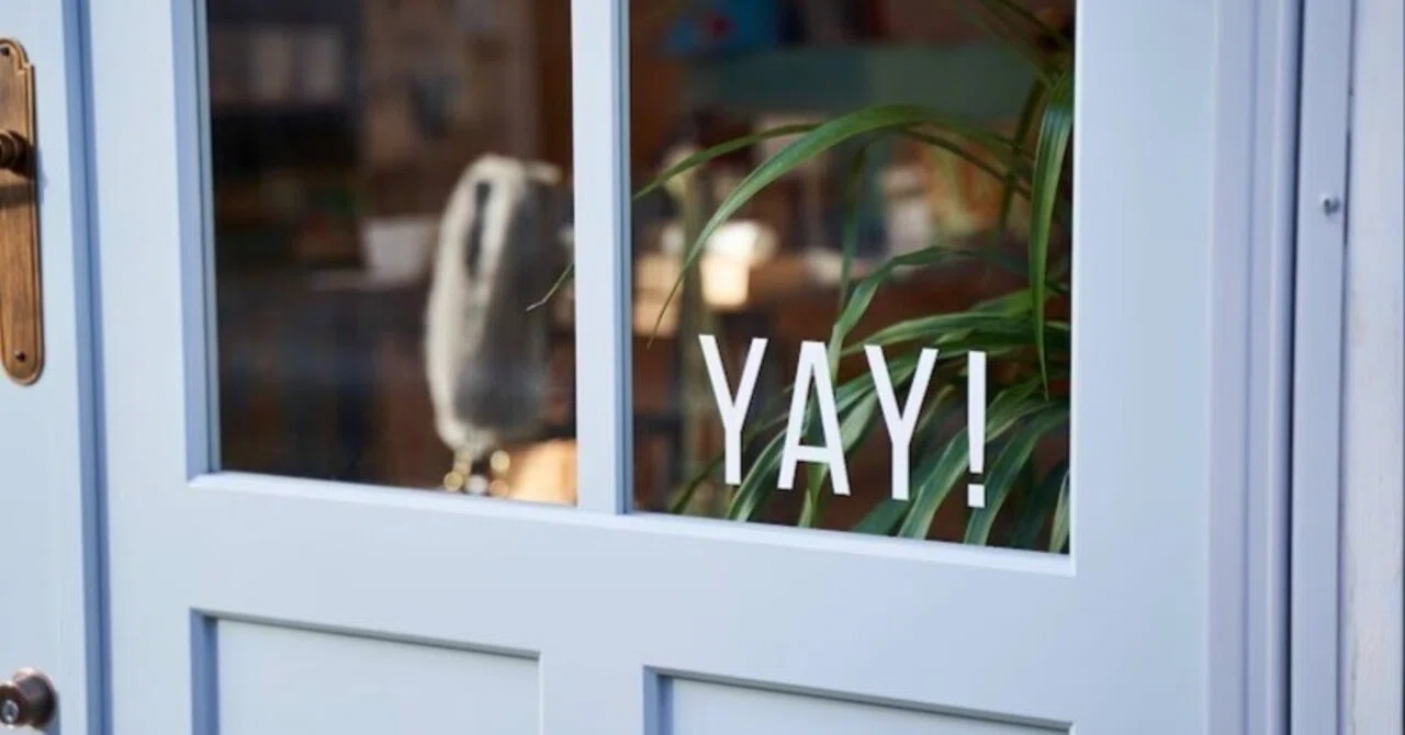YAY!私の心を掴み、仕入れの原動力となるデザインのルーツ｜YAY! staff