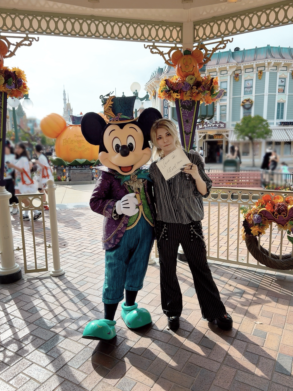 3154.海外ディズニーパリピン ハロウィン ほうきに乗るミッキーミニー 01 3154.海外ディズニーパリピン ハロウィン ほうきに乗るミッキーミニー