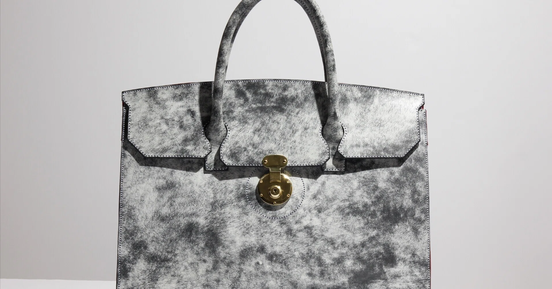 Why does this bag cost 1 million yen? — A craftsman talks about