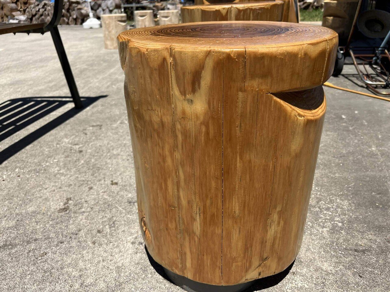 訳あり 杉丸太ニス塗り加工 ４枚セット 訳あり 杉丸太ニス塗り加工 4枚セット ニス塗装はお手のもの？