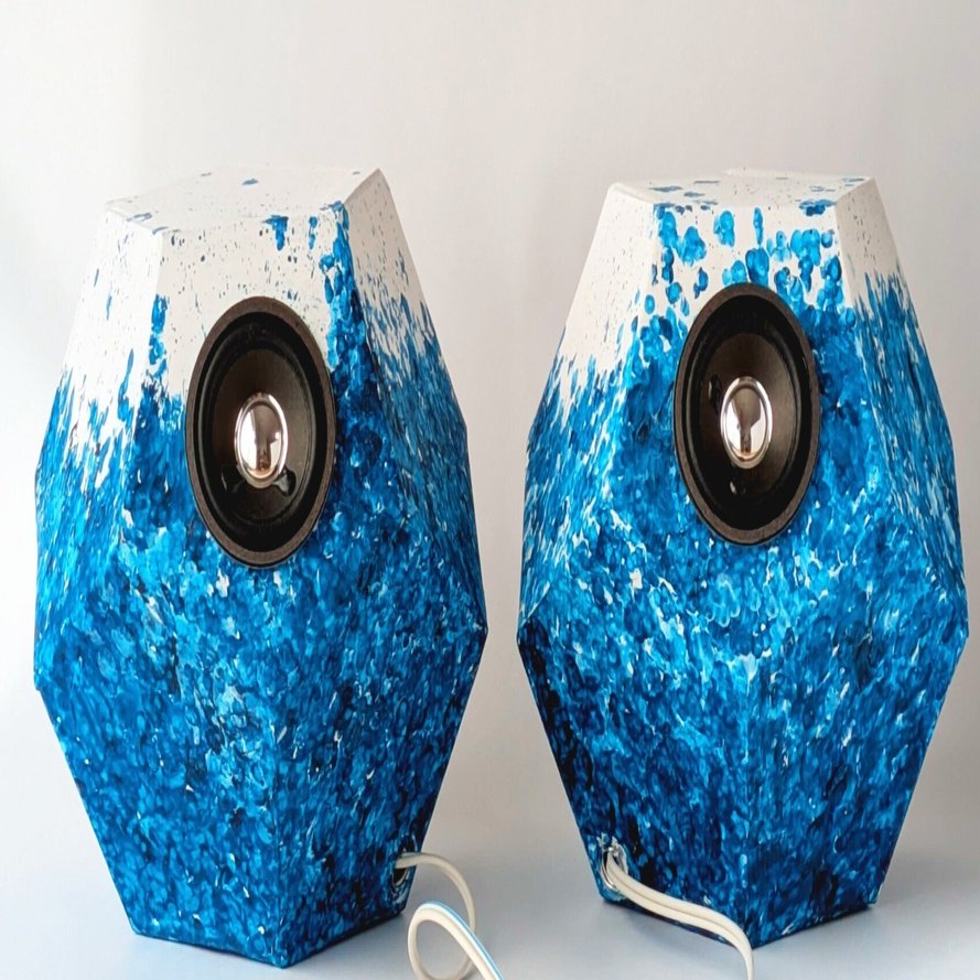 常識破りの「箱鳴り」が生む、純セレブスピーカーの真骨頂〜正十二面体