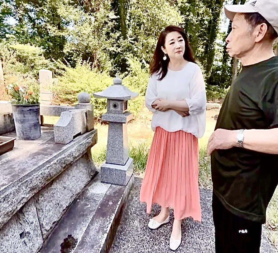 わたしを歌手へ導いた故村上幸子の墓参で今年も新潟・村上市を訪ねた