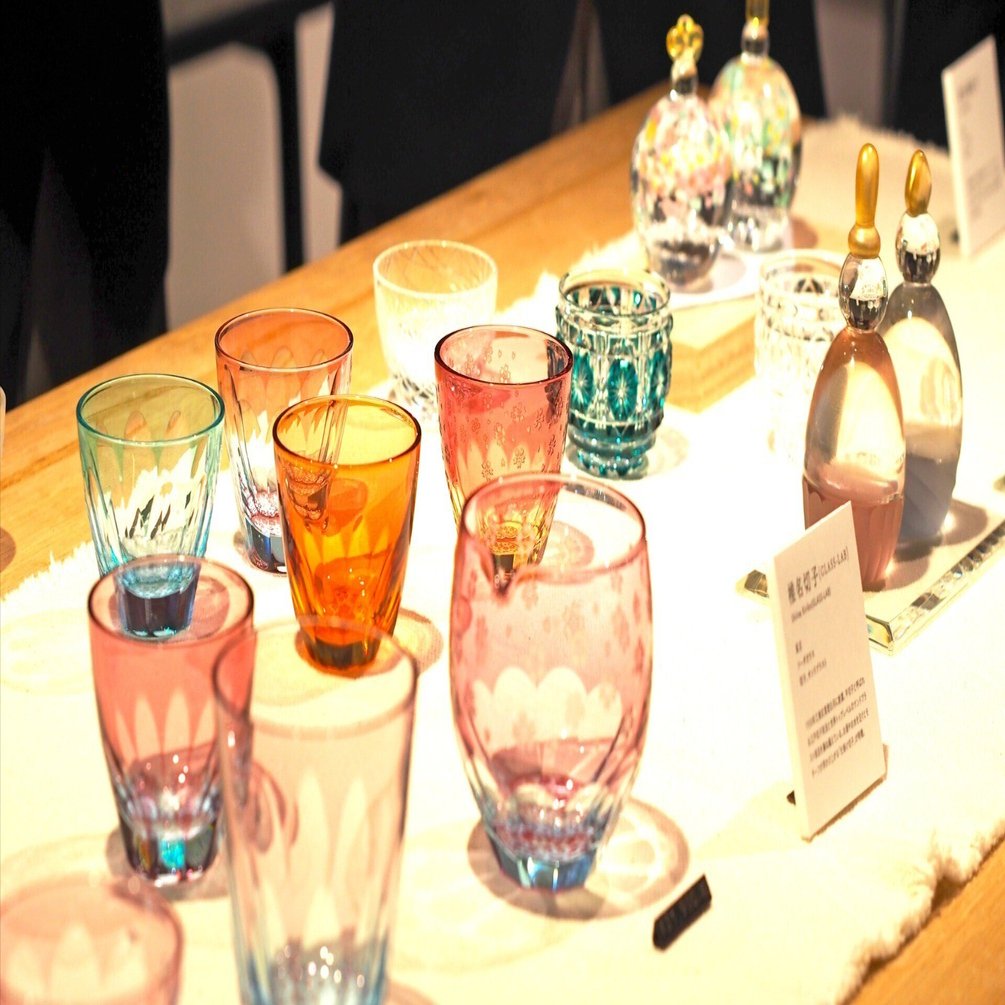 14歳からのガラス入門。ガラスの器と工芸「TSUCHI-YA」で手に取って