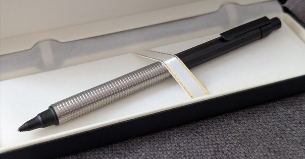 ペンてる　p205 漆　螺鈿 ぺんてる「P205」黒漆 - 螺鈿の高級鉛筆ホルダー（補助軸