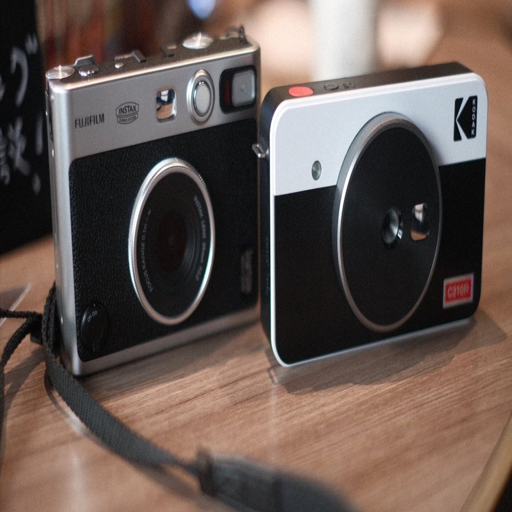 エモ」と「チェキ」の話｜市角 壮玄 HOXAI アートディレクター