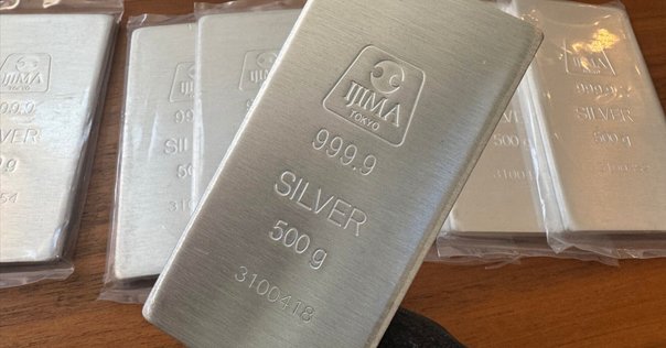 1972 エリザベス2世 シルバーウェディングコイン3枚　重量総84g 記念銀貨 エリザベス2世 シルバーウエディング(銀婚式) クラウン銀貨の