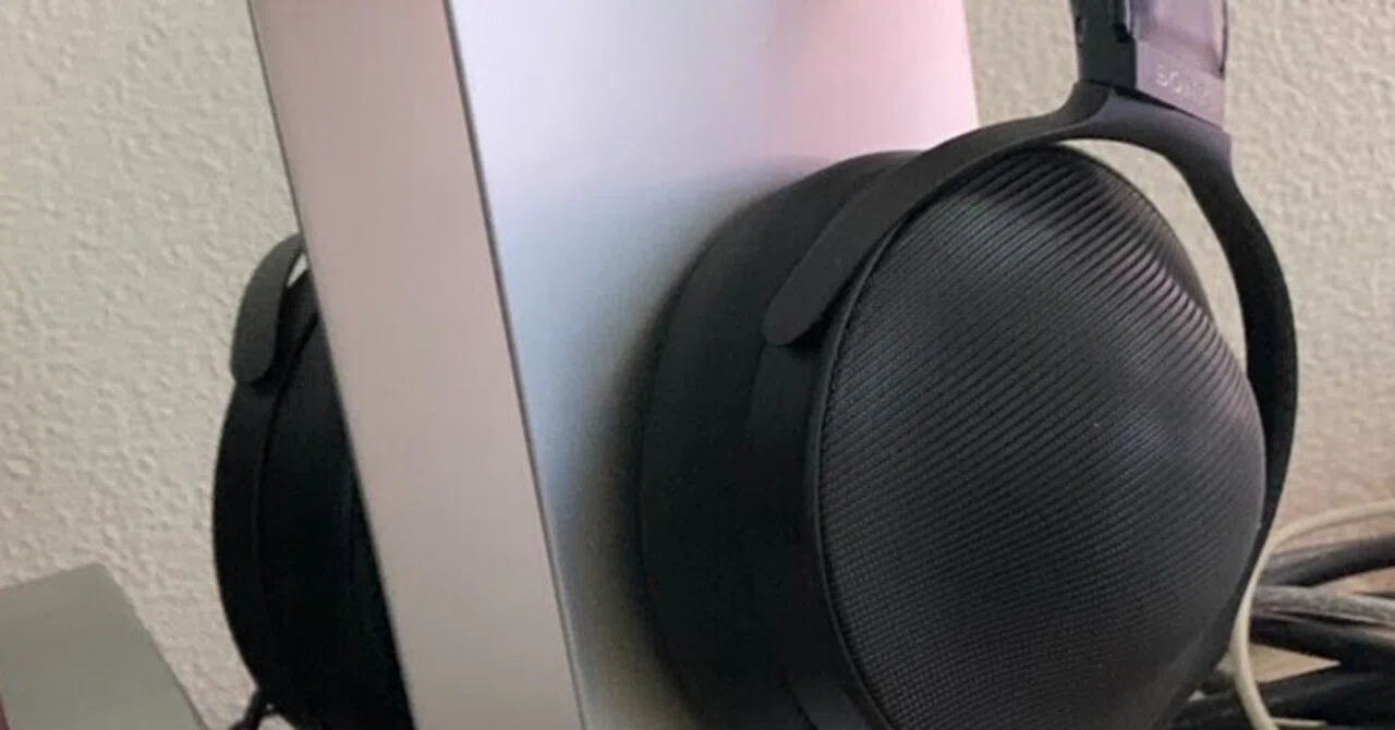 なぜ“密閉”好きの私が、SONY MDR-Z1Rを愛してやまないのか？｜みちっと