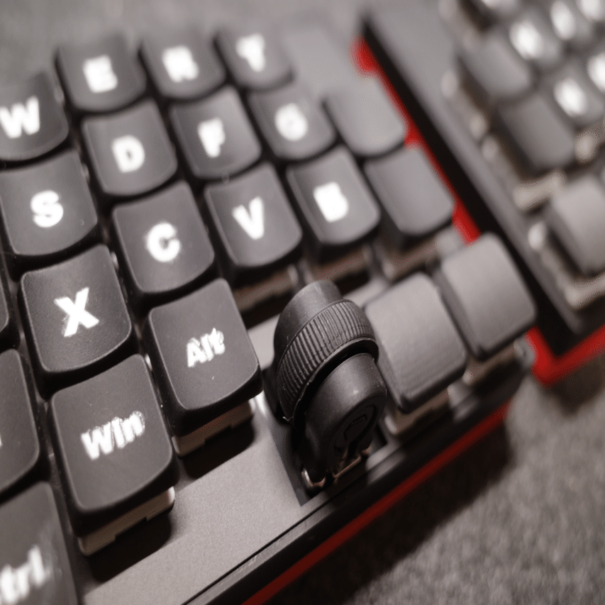 自作キーボードキット KUKEY42 ブラック&シルバー 狭ピッチでCoolなキーボード KUKEY42を組み立てた記録｜おぐ