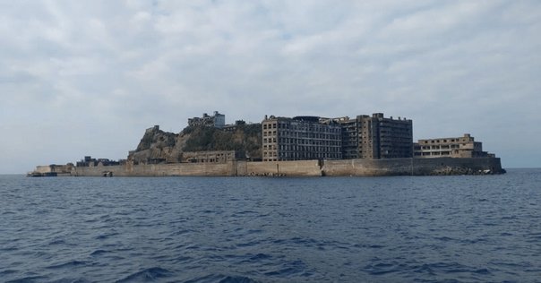 端島（軍艦島）写真集３冊セット➕おまけ本　端島　海に眠るダイヤモンド 海に眠るダイヤモンド」がもっとおもしろくなる軍艦島関連本