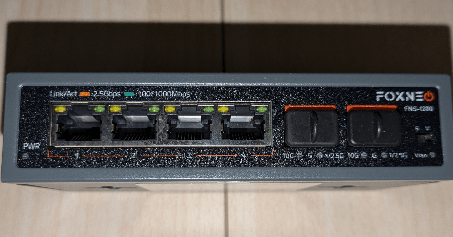 FOXNEO 2.5Gbps 6ポートスイッチングハブを買った｜しあ