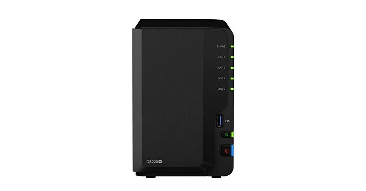 Synology NASキット 2ベイ DS220+ デュアルコアCPU 2GBメモリ搭載 スタンダードユーザー向けレビューと活用法｜週末キャンプ