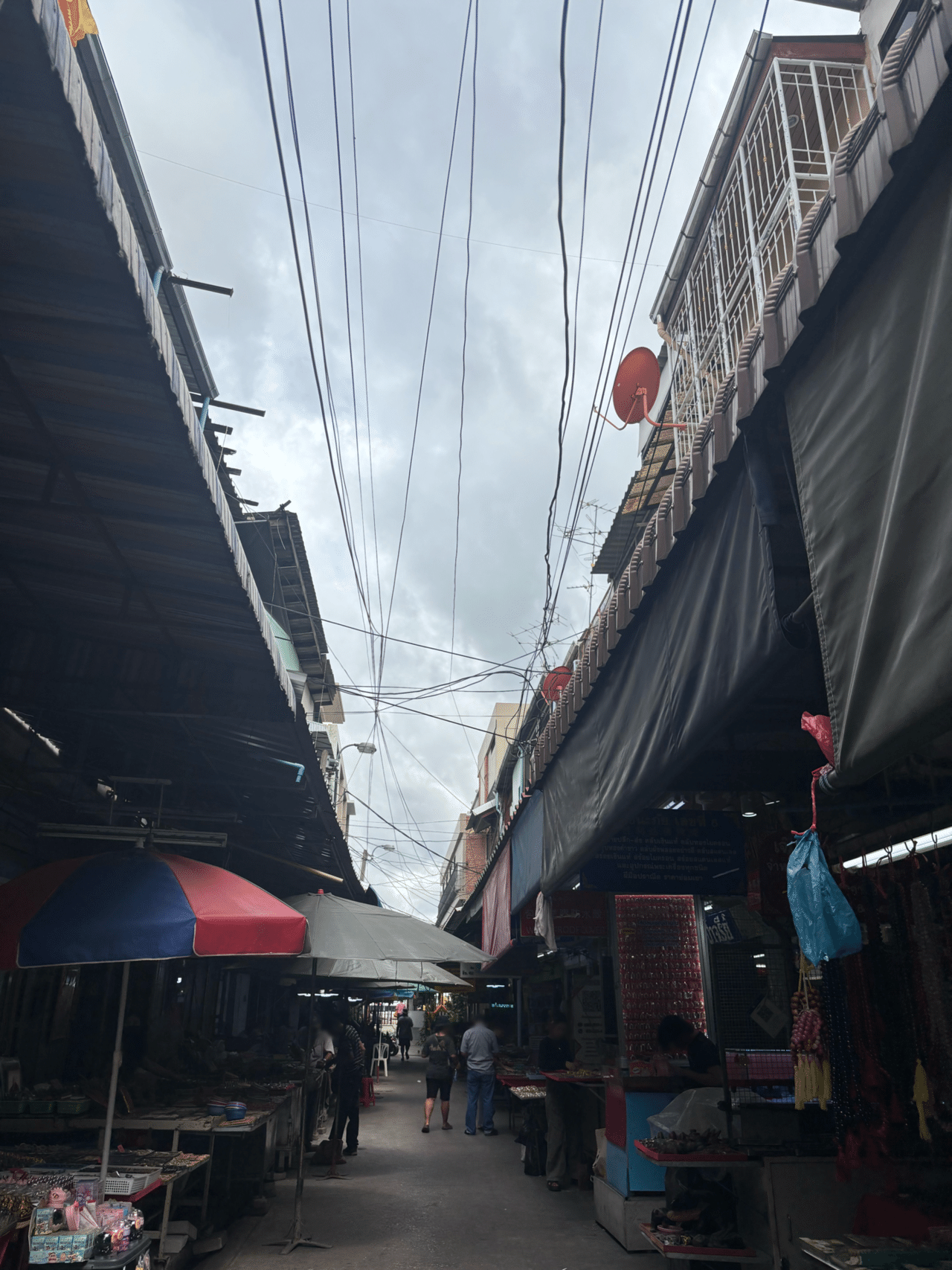 タイの呪物市場に行ってきた。(タープラチャン市場)｜風鷹