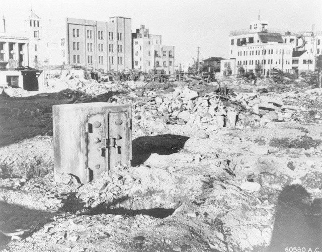 東京大空襲75年 無差別爆撃 ではなく非戦闘員と住宅地をあえて狙った 選別爆撃 と 政治的爆撃 としての東京大空襲 処刑 されたb 29の米兵や忌み嫌われた戦災孤児 そして国に見捨てられた空襲被害 神苑の決意 Note 東京大空襲75年 無差別爆撃 ではなく非戦闘員と住宅地をあえて狙った 選別爆撃 と 政治的爆撃 としての東京大空襲 処刑 されたb 29の米兵や忌み嫌われた戦災孤児 そして国に見捨てられた空襲被害 神苑の決意 Note