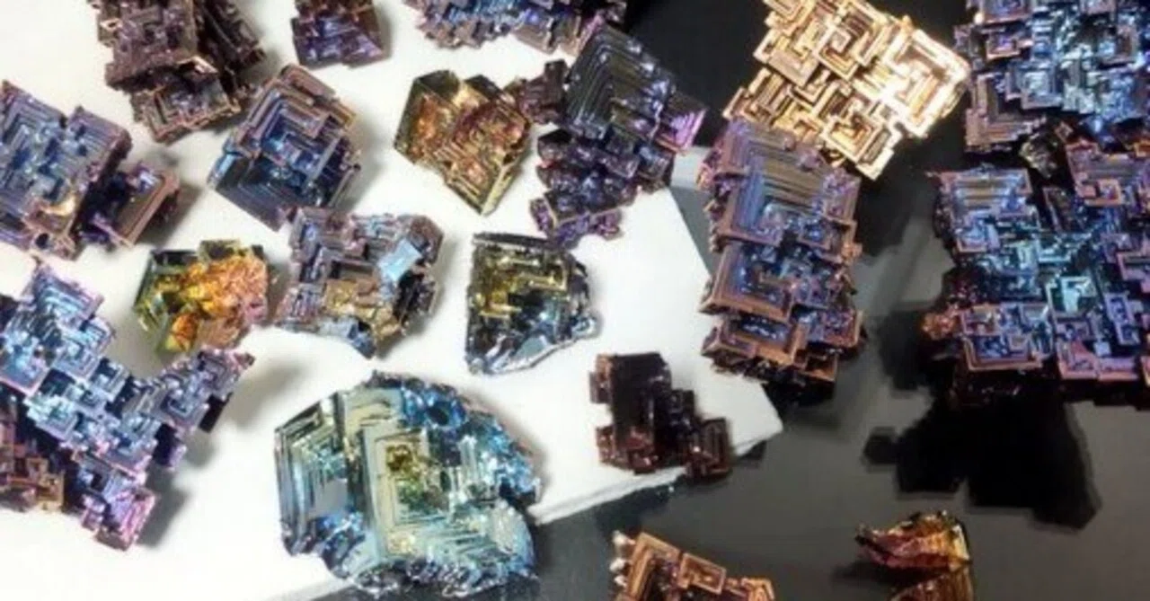 虹色の結晶 ビスマス人工結晶の作り方｜秋吉