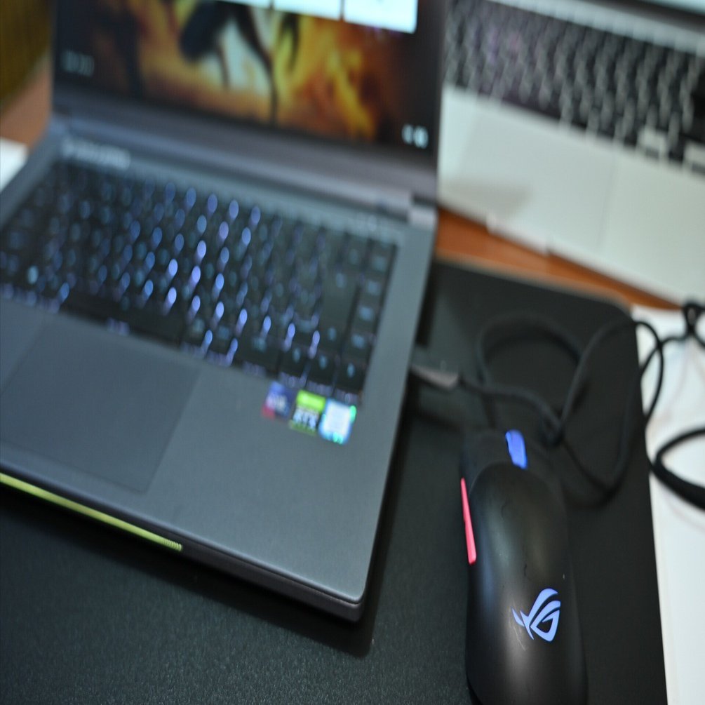 レビュー品】Flash Beyond Glass ゲーミングマウスパッド｜物欲名古屋