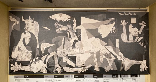 ピカソ　ゲルニカ　絵画 Amazon.co.jp: ゲルニカ バイ ピカソ キャンバス絵画の複製 有名