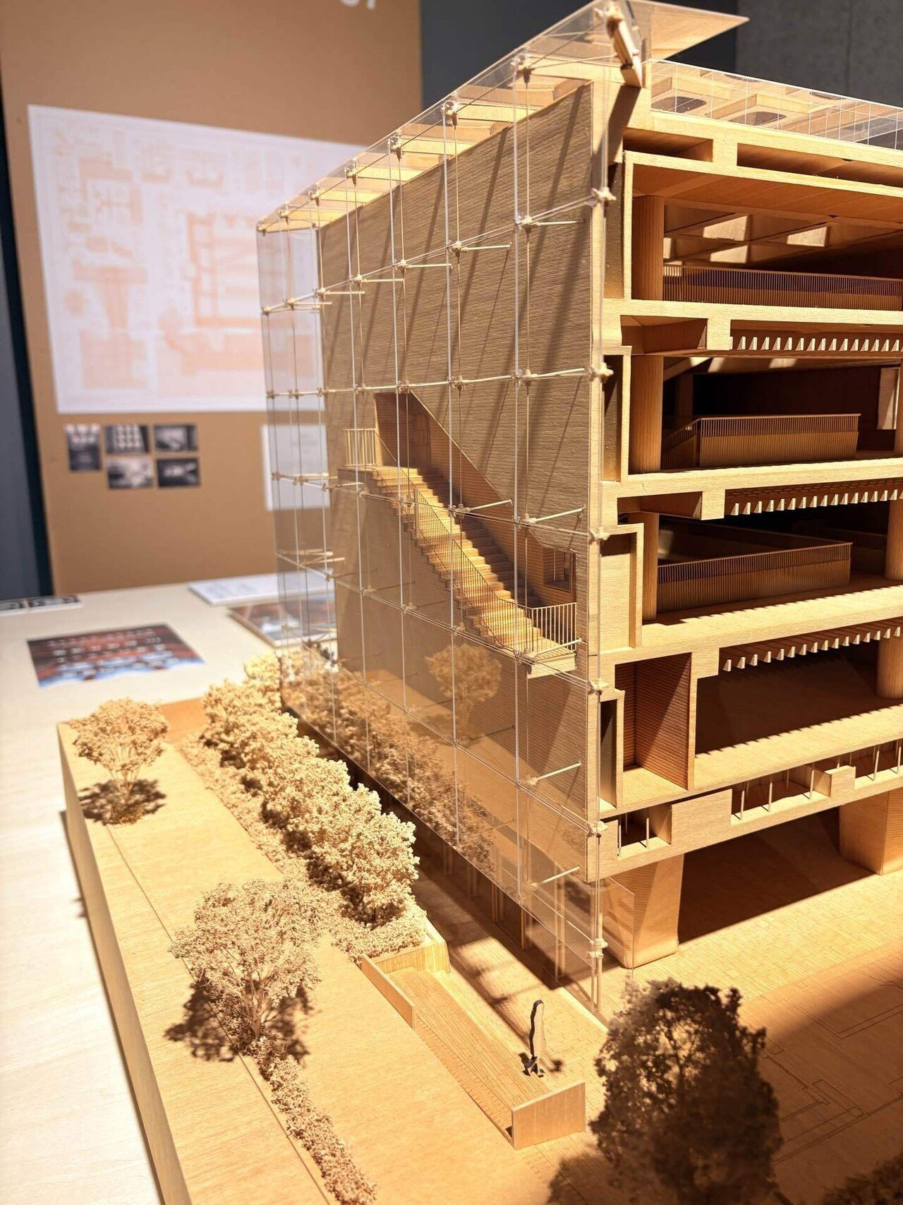 えっ、何ここ？」と思わず声が出た建築。紀尾井聖堂がすごい。【空間