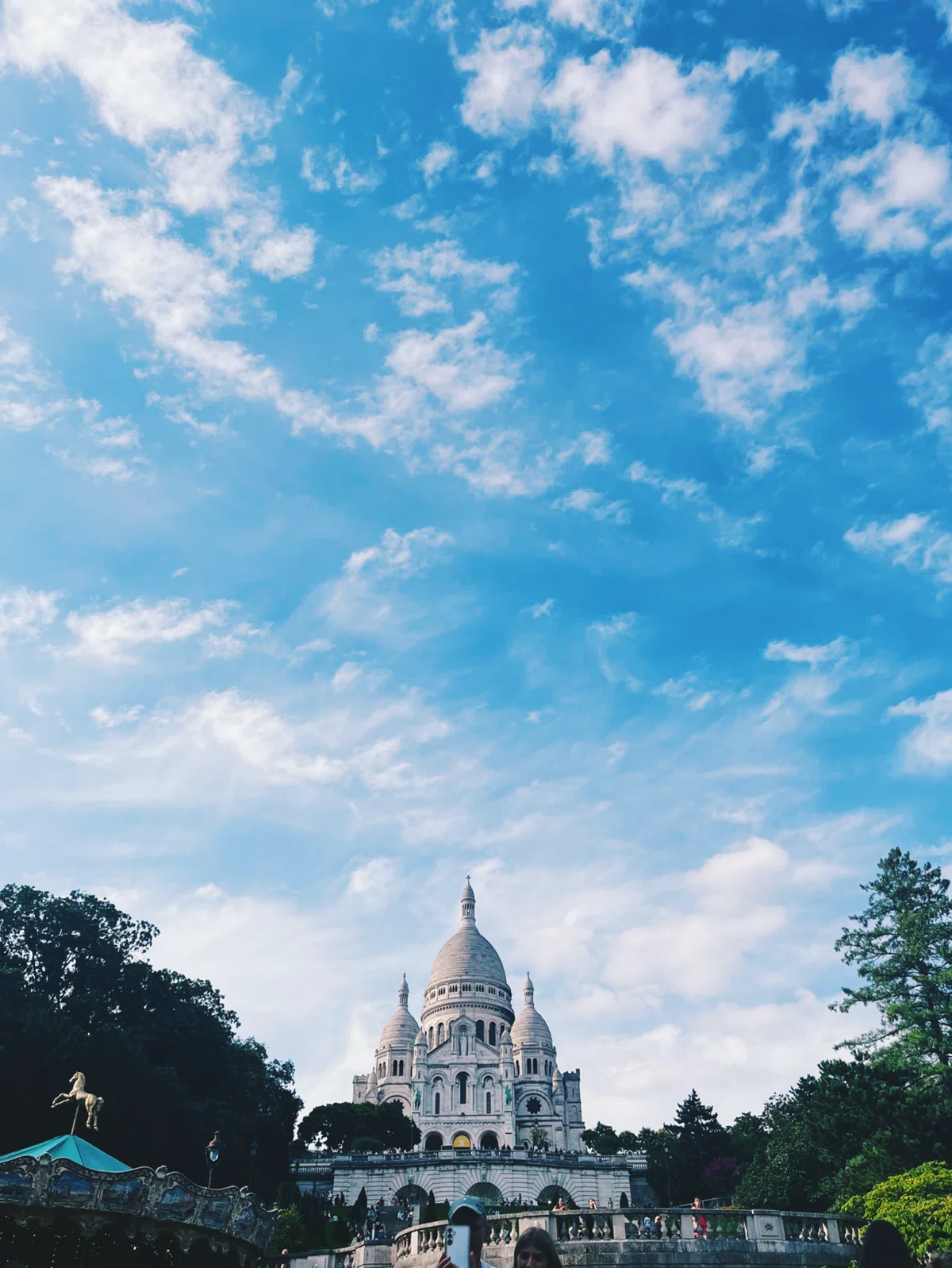 On the Slope, Where the Light of Life Glows — Le Baratin, Paris 20th ...