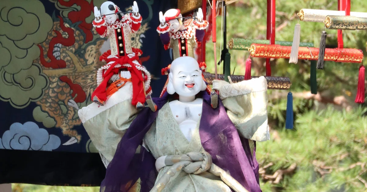 日本の山車祭りの最高峰／賑わう古い町並み堪能／高山市｜歩いて、探し 