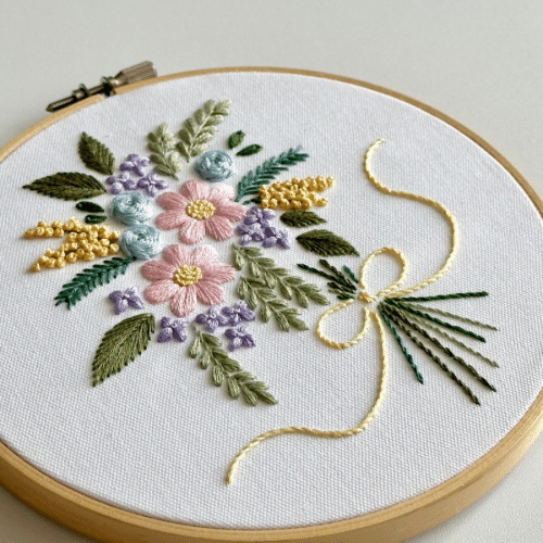 PDF図案【ふわりと結ぶブーケ】｜はなこまち/刺繍作家